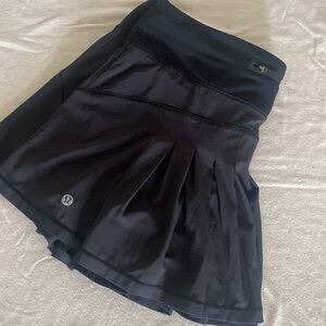 Lululemon Pace Rival tennis skirt (size 8)
